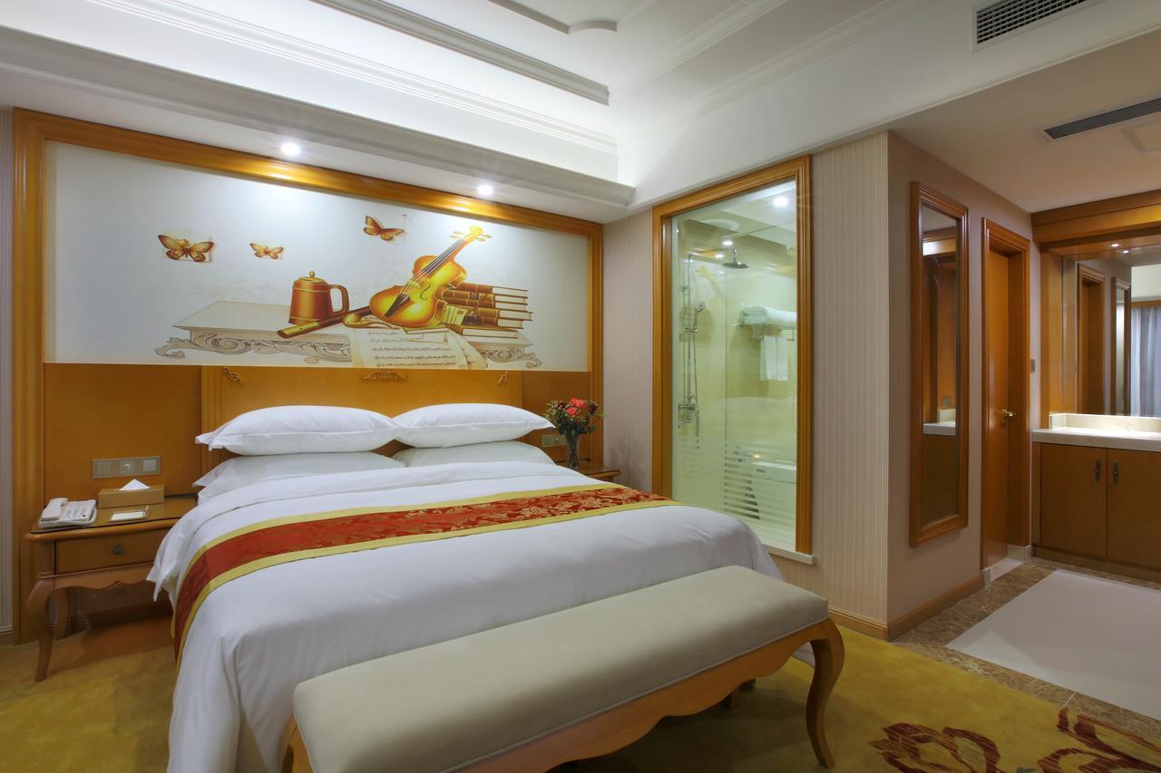Venus International Hotel Shanghai South Shenjiang Road Экстерьер фото