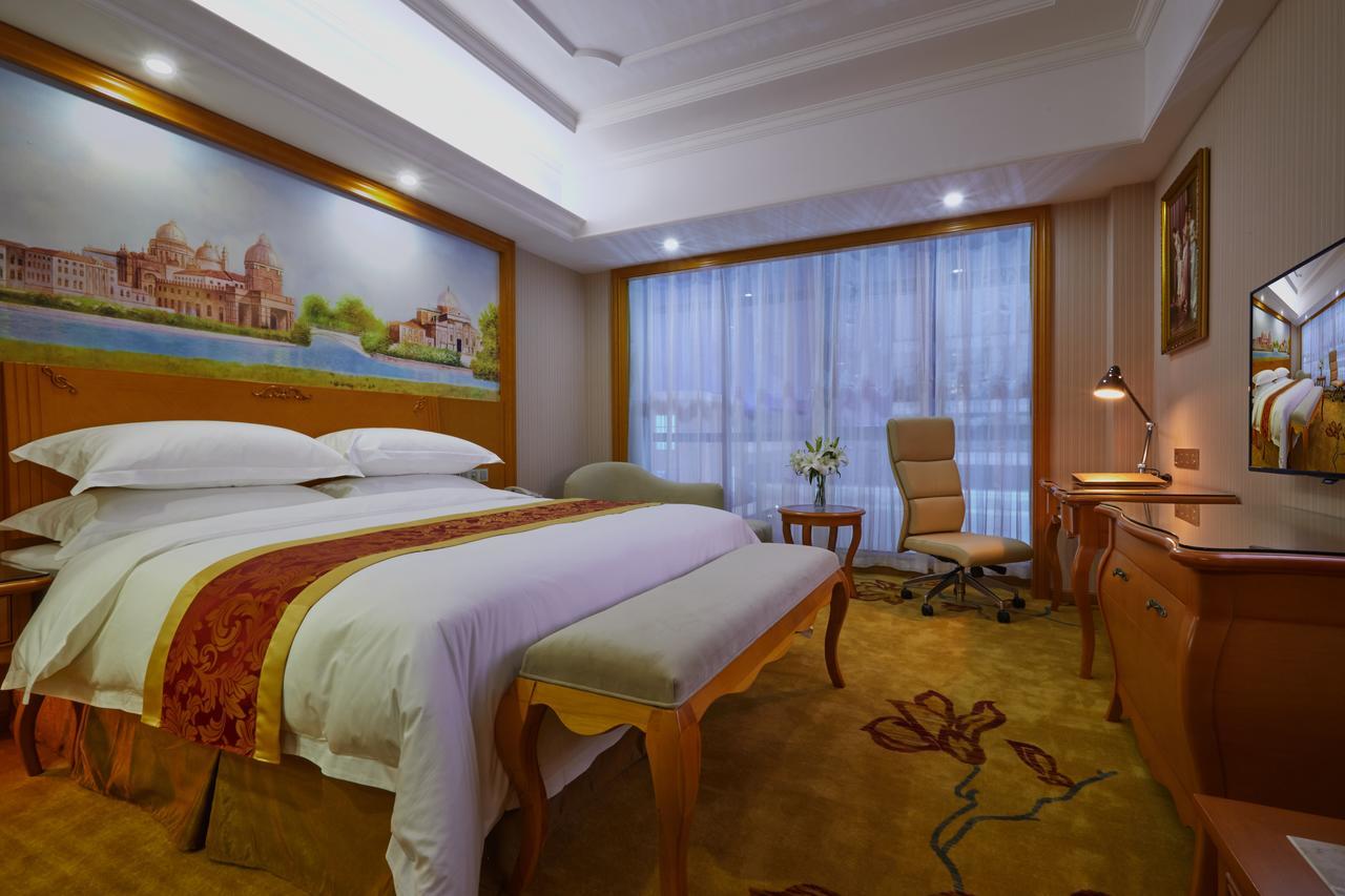 Venus International Hotel Shanghai South Shenjiang Road Экстерьер фото