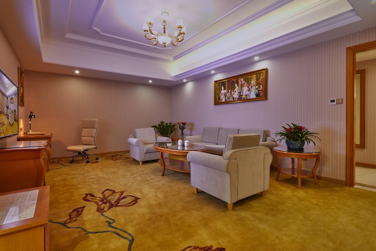 Venus International Hotel Shanghai South Shenjiang Road Экстерьер фото